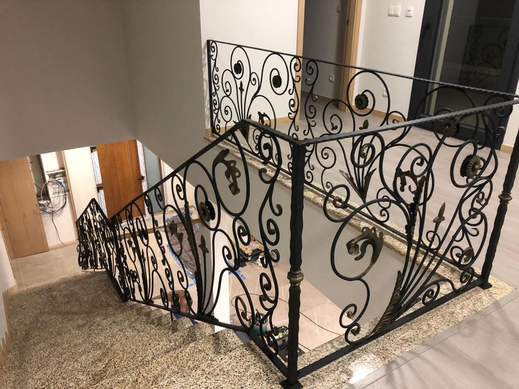 Escadas e Corrimões